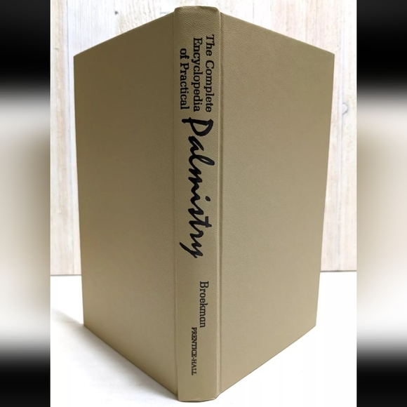 The Complete Encyclopedia of Practical Palmistry by Broekman B.C.E. w/ DJ 1972 - Picture 4 of 11